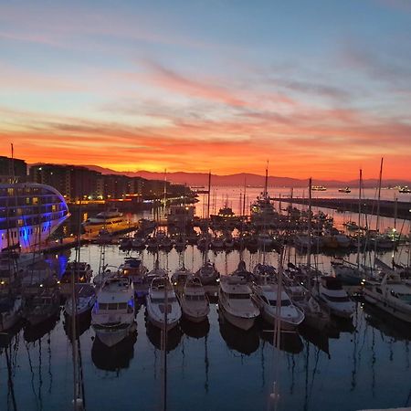 Luxury Yacht Stay "White Dove" Sleeps 6 Gibraltár Kültér fotó