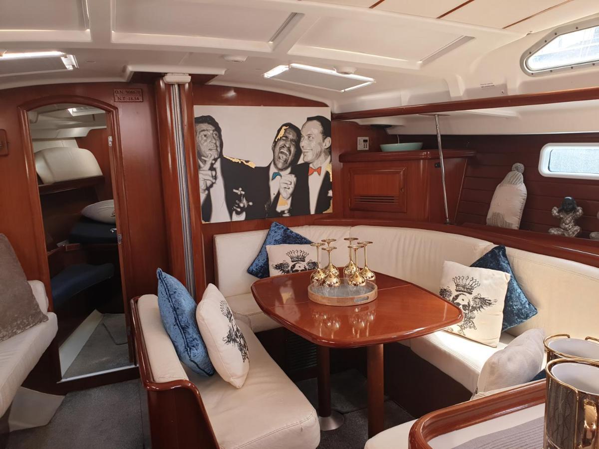 Luxury Yacht Stay "White Dove" Sleeps 6 Gibraltár Kültér fotó