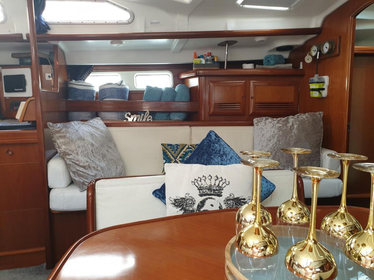 Luxury Yacht Stay "White Dove" Sleeps 6 Gibraltár Kültér fotó