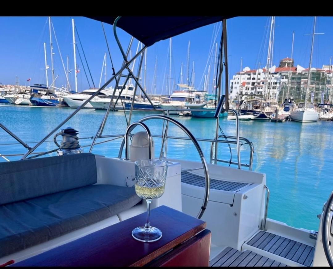 Luxury Yacht Stay "White Dove" Sleeps 6 Gibraltár Kültér fotó